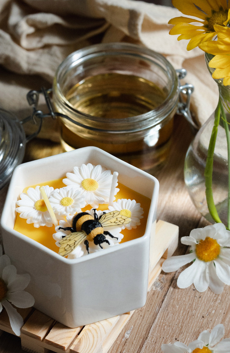 Southlake gifts Daisy Beehive Candle Bowl, Alternate, color, Yellow Wax / White Bowl