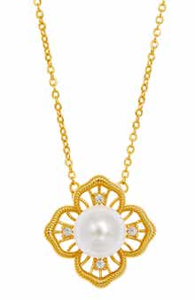 Clover Simulated Pearl Pendant Necklace