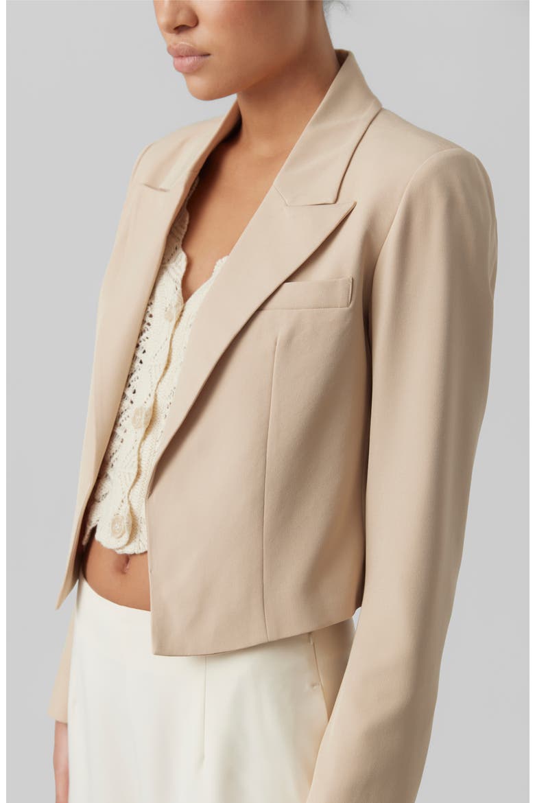 Saimaitzi Peaked Lapel Crop Blazer, Alternate, color, IRISH CREAM