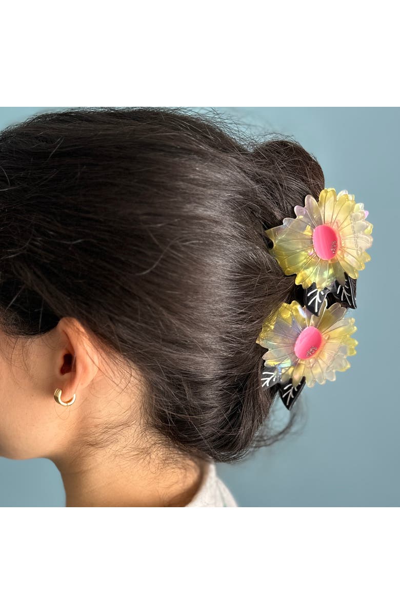 Centinelle White Flower Hair Claw, Alternate, color, 