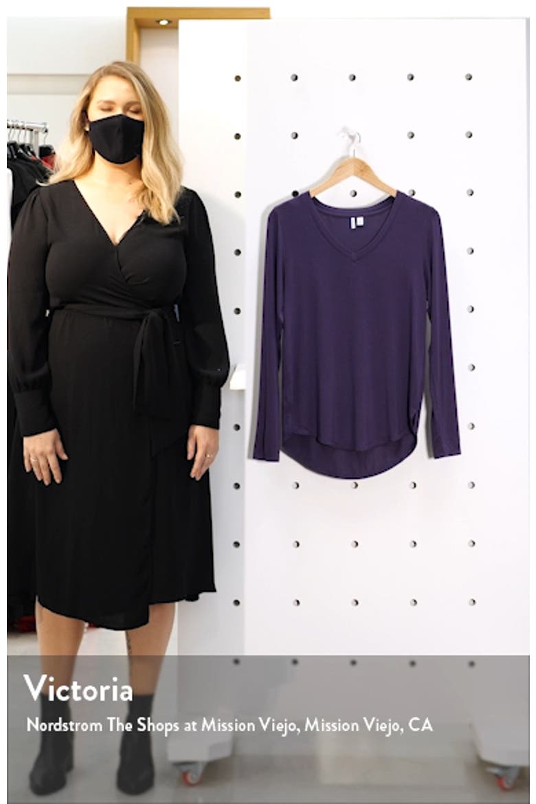 Moonlight V-Neck Long Sleeve Pajama Top video