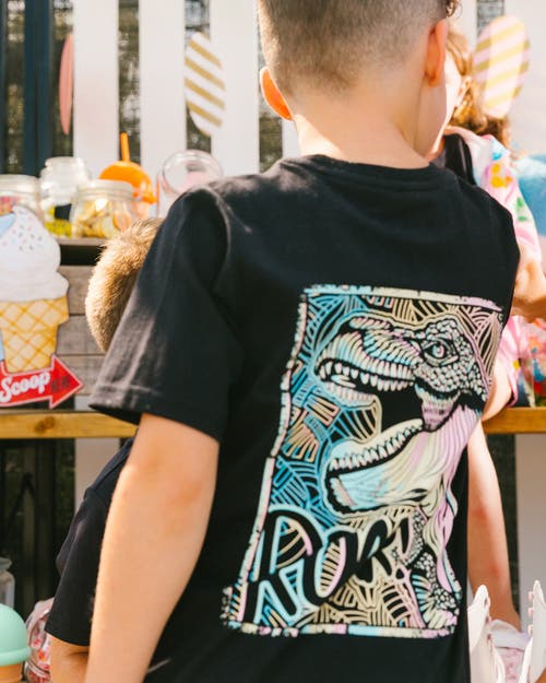 DEUX PAR DEUX DEUX PAR DEUX LITTLE BOY'S ORGANIC COTTON GRAPHIC TEE BLACK AND MULTICOLORED DINO