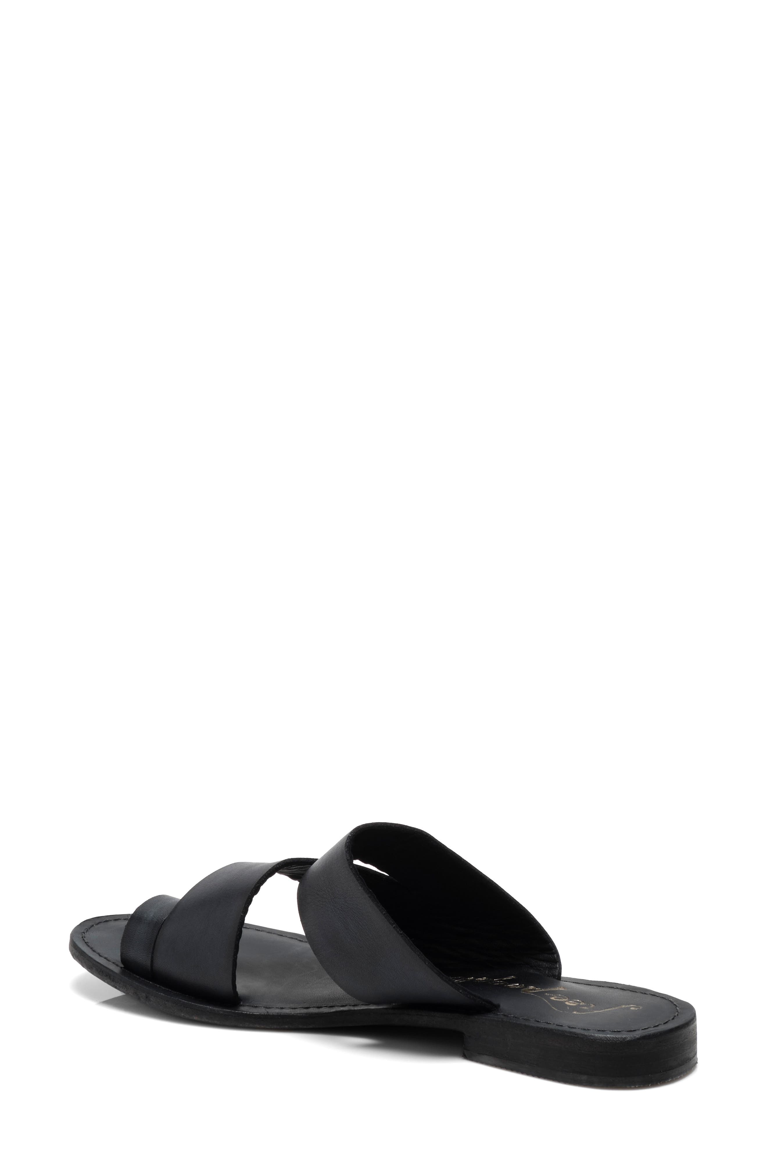 Free People Abilene Toe Loop Sandal, Alternate, color, Washed Black