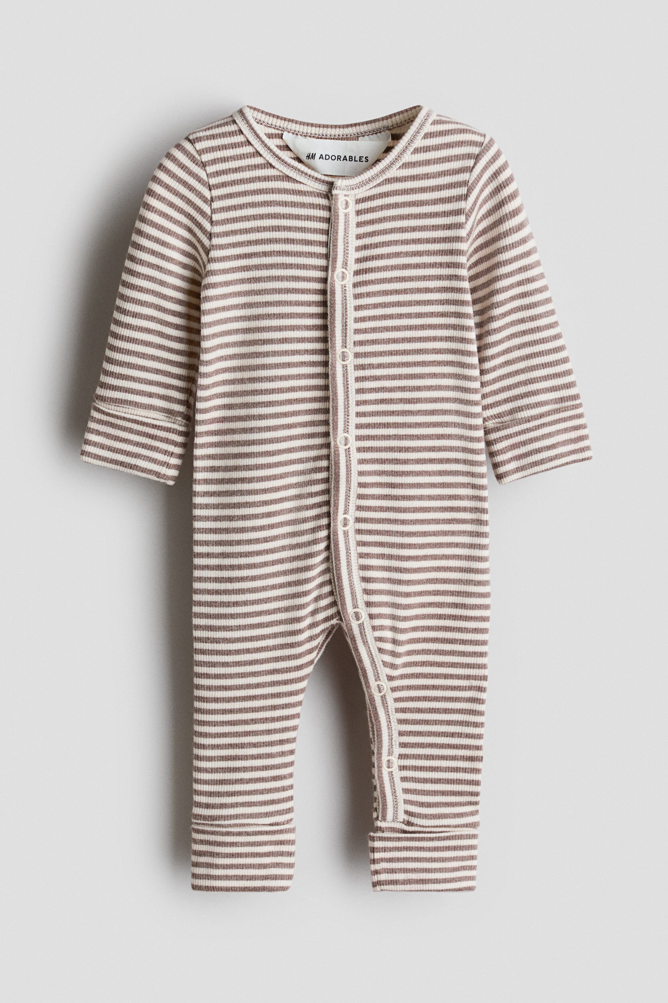 White/brown striped