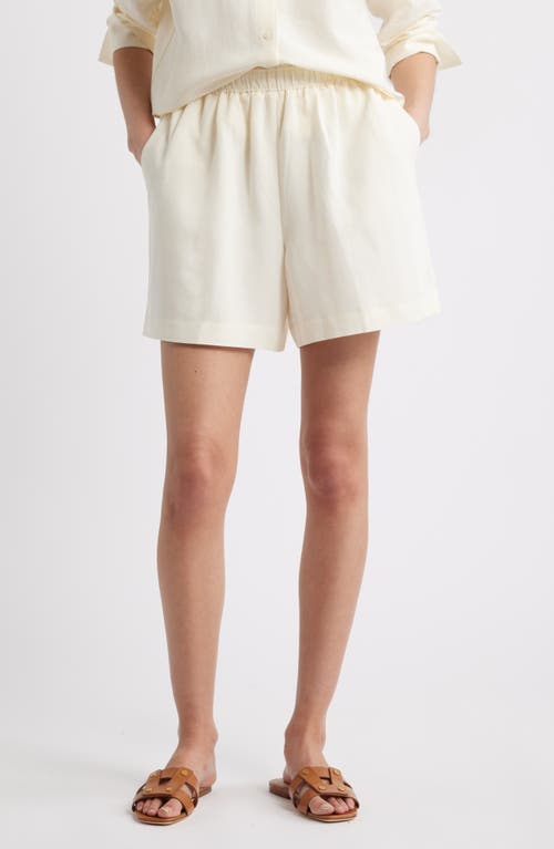 Nordstrom Elastic Waist Shorts In Ivory Tofu