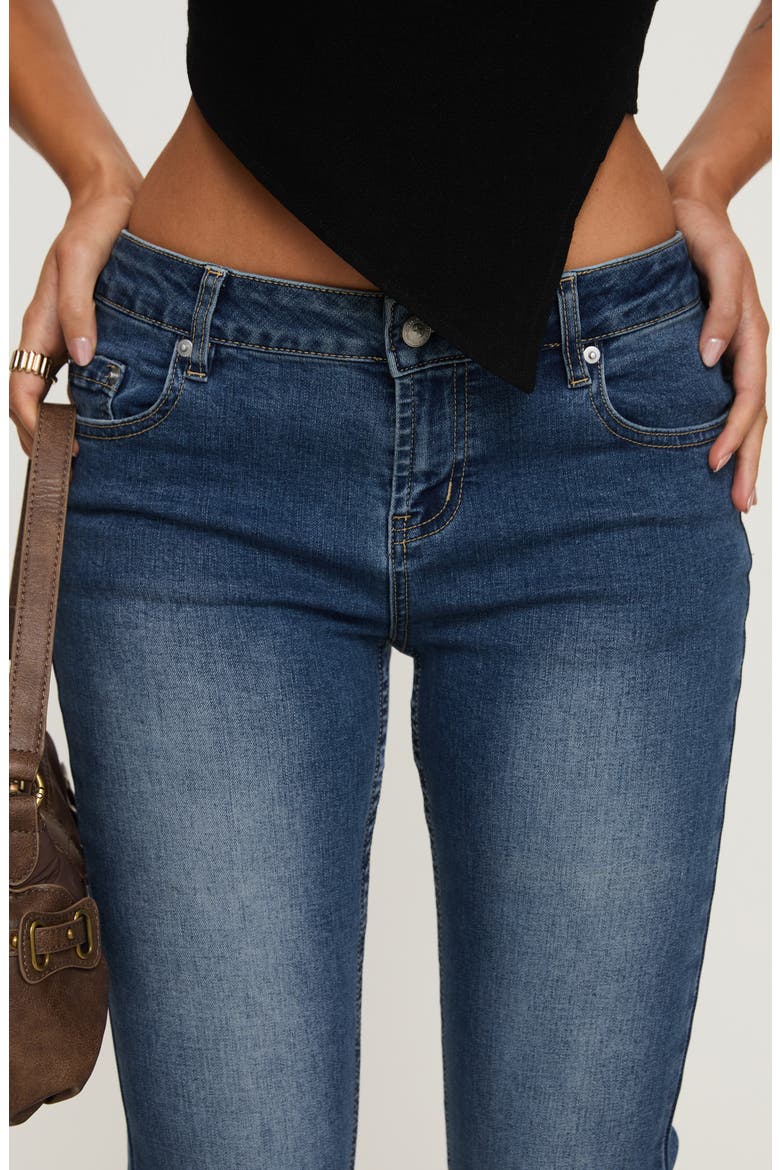 Bethany Low Rise Bootcut Jeans, Alternate, color, MID WASH
