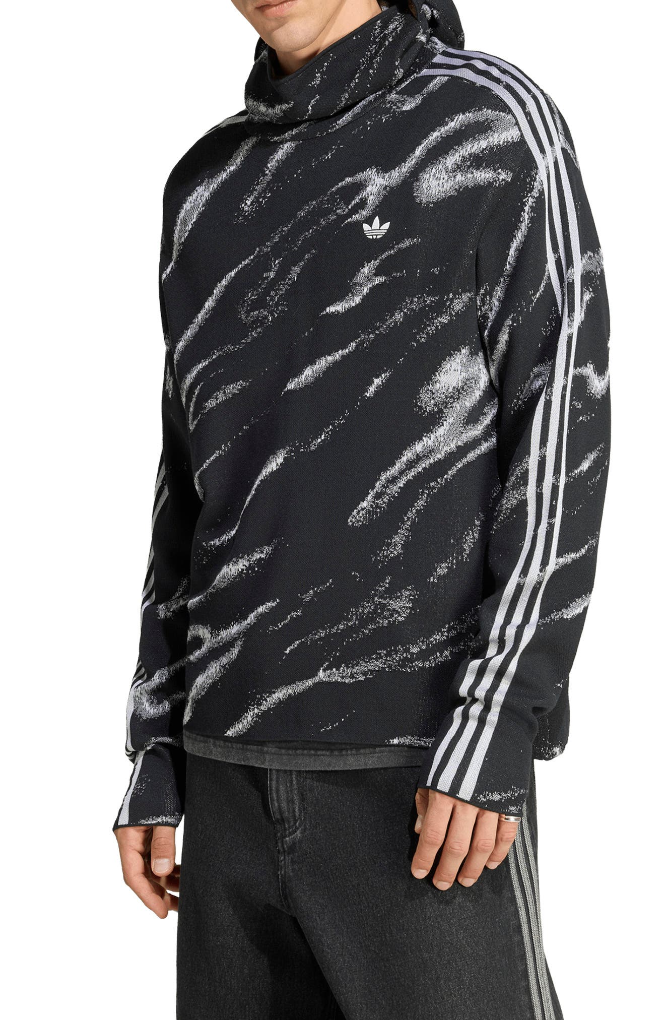 selected BLACK/ GREY THREE