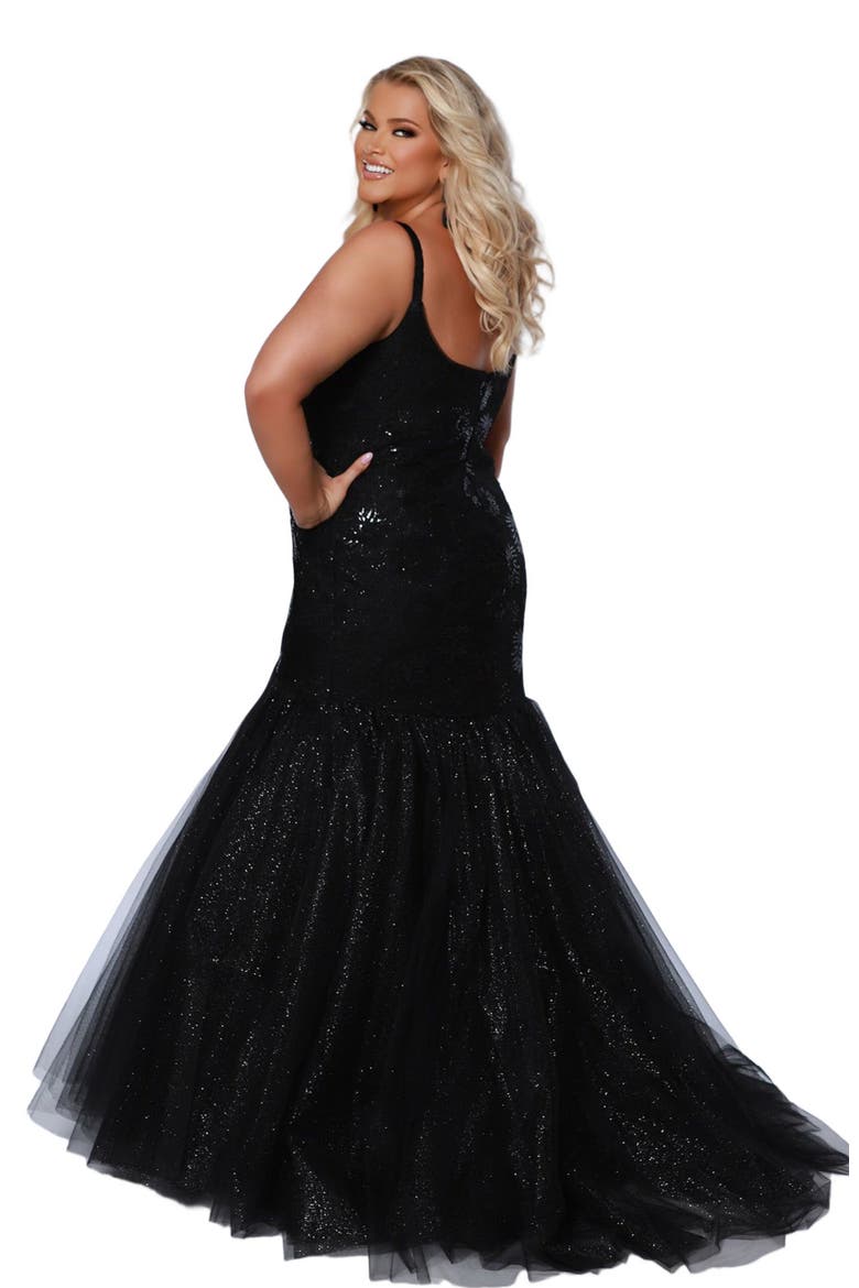 Mermaid Scoop Neck Plus Size Evening Gown, Main, color, Black