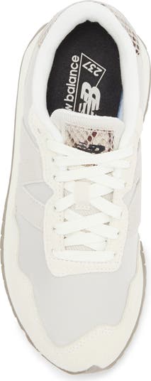 237 Sneaker