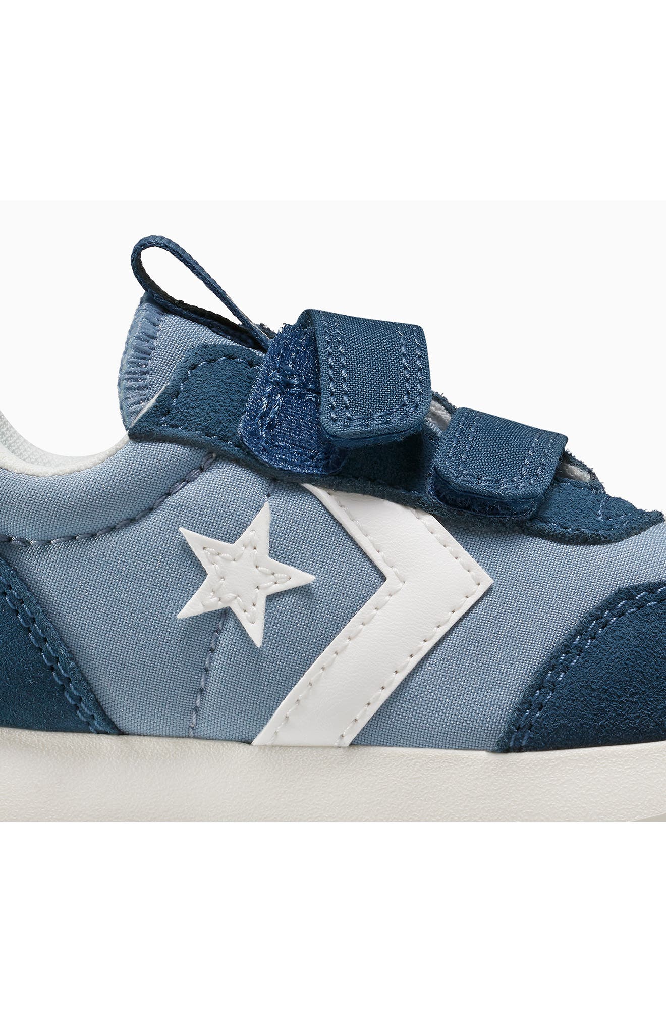 Converse Kids' Omega Trainer Easy-On Sneaker, Alternate, color, Yeti Breath Blue/ Slacker Blue