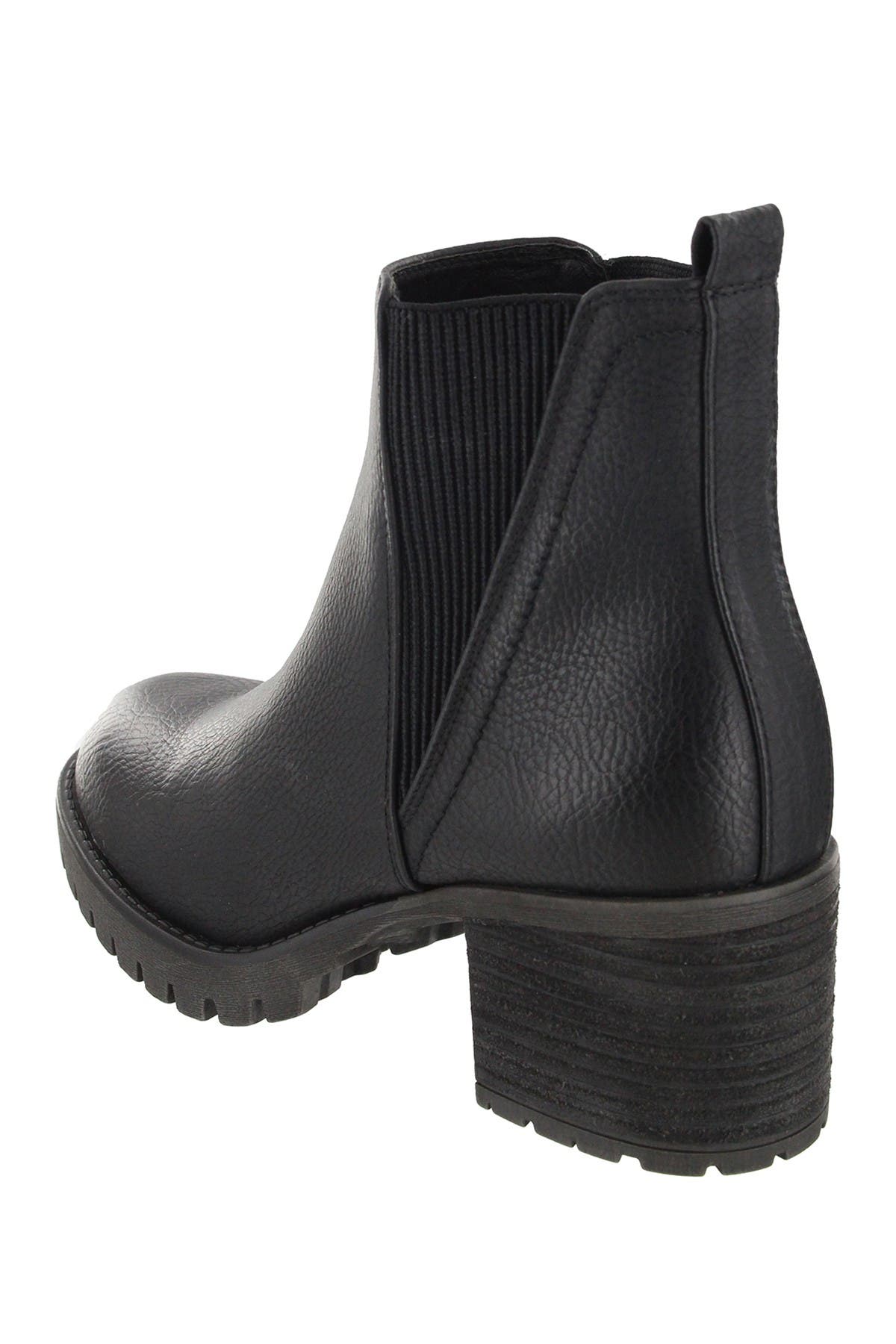 MIA Jody Ribbed Lug Sole Chelsea Boot, Alternate, color, Black