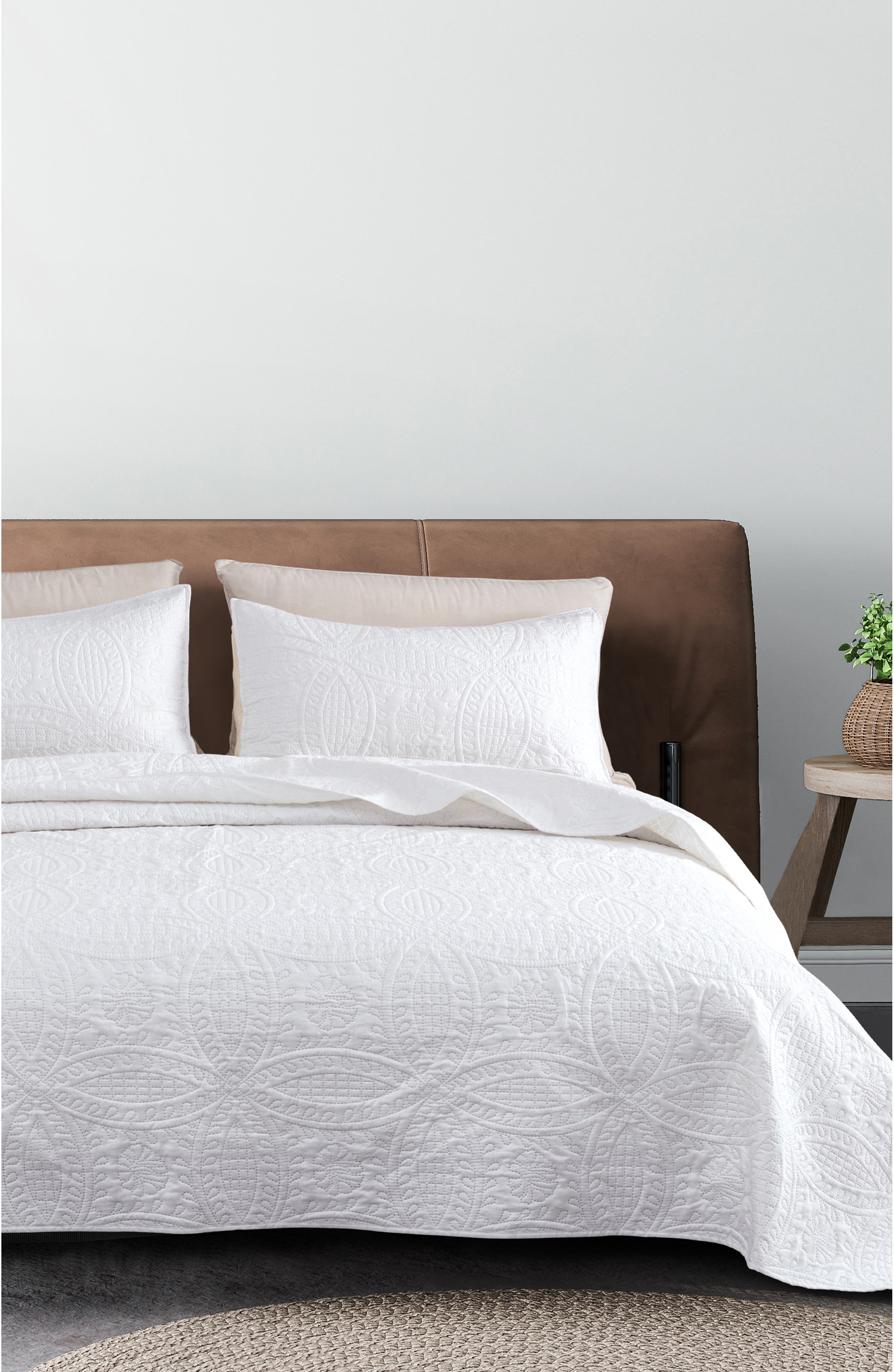 Woven & Weft Pinsonic Medallion Quilt Set