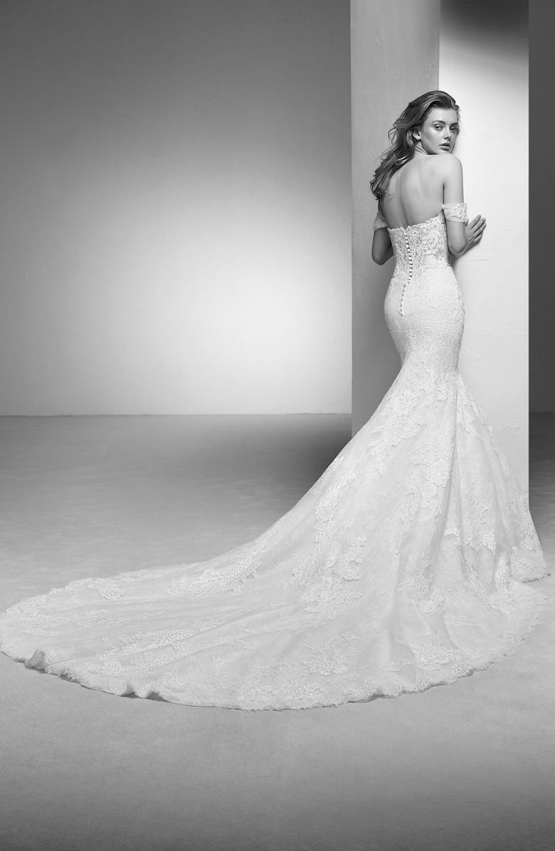 Pronovias Imelda Lace Mermaid Wedding Dress, Alternate, color, 