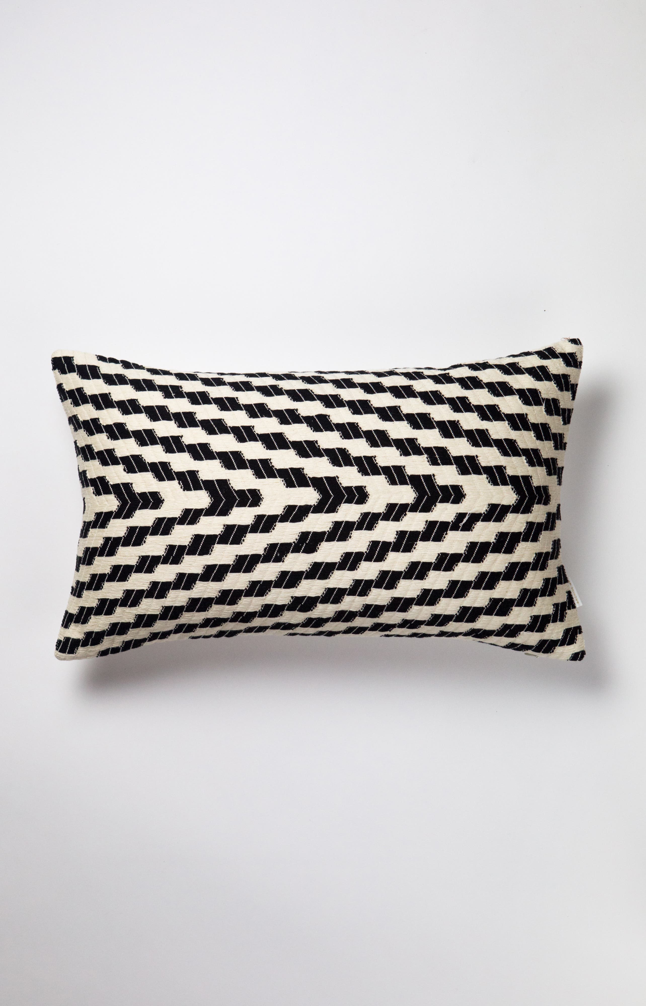 Archive New York Almolonga Handwoven Cotton Zig Zag Throw Pillow in White 