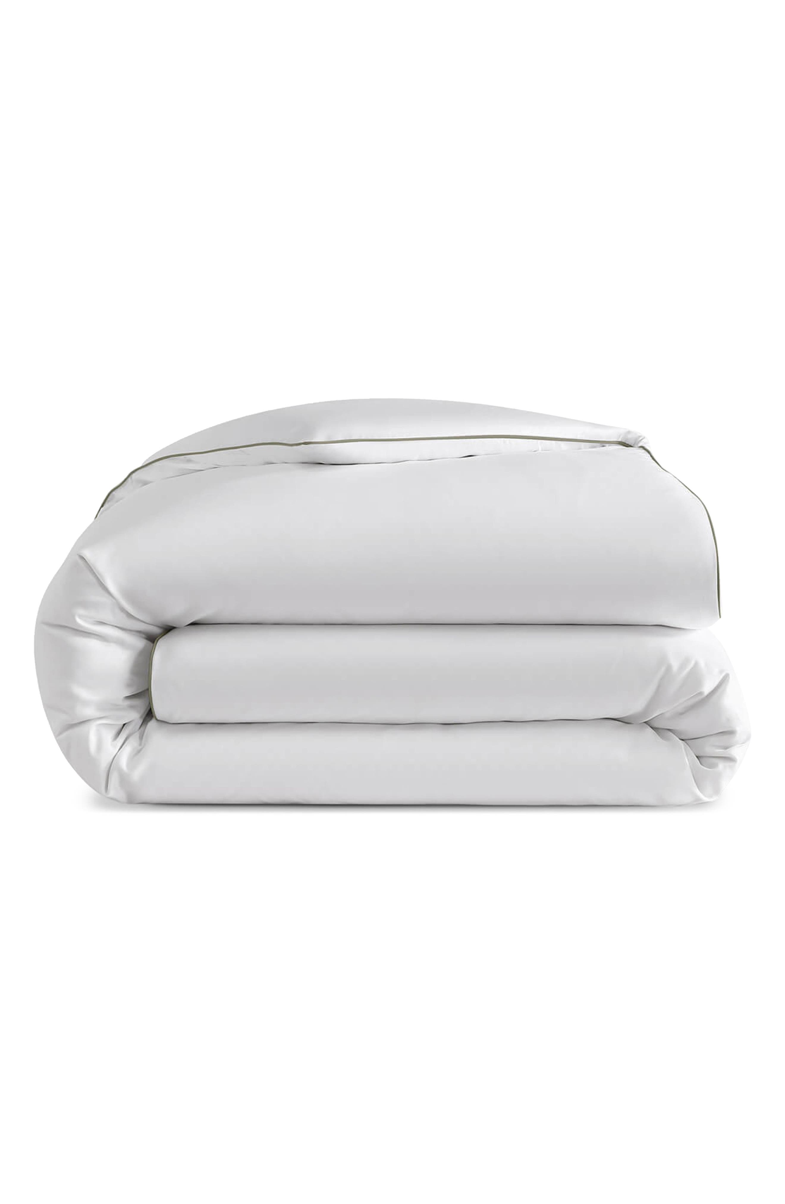 WHITE / BOULDER