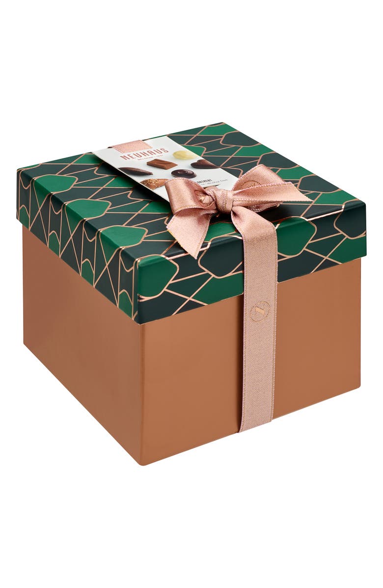 NEUHAUS Winter 15-Piece Chocolate Praline Gift Box, Alternate, color, Green