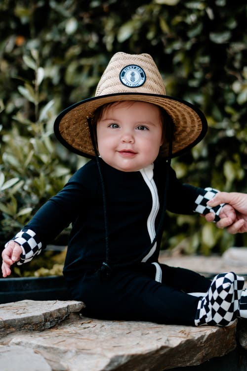 Fletch Checked Out Snoozer In Black