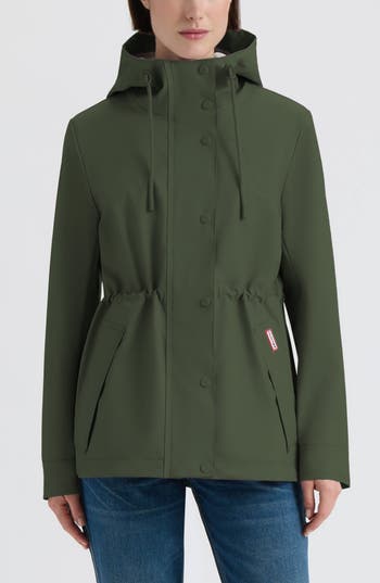 Hunter Abbey Short Rubberized Rain Jacket In Green