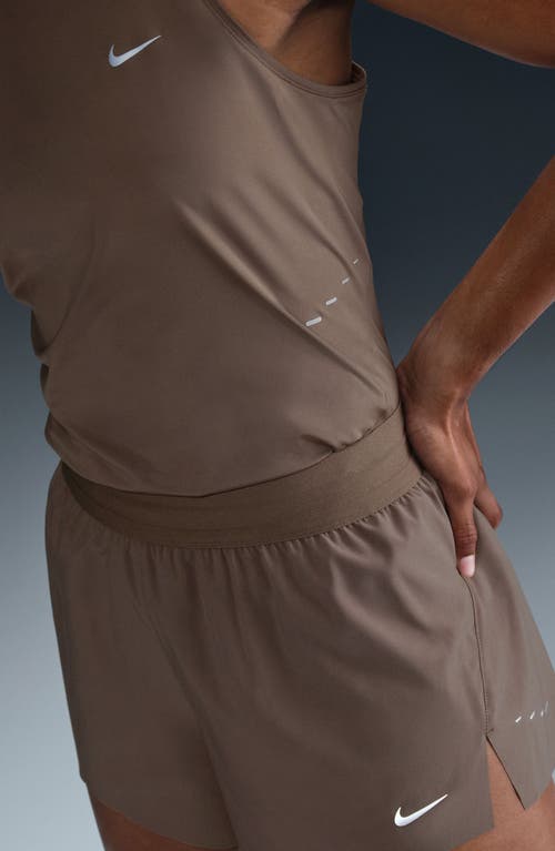 NIKE NIKE SWIFT DRI-FIT MID-RISE BRIEF-LINED RUNNING SHORTS 