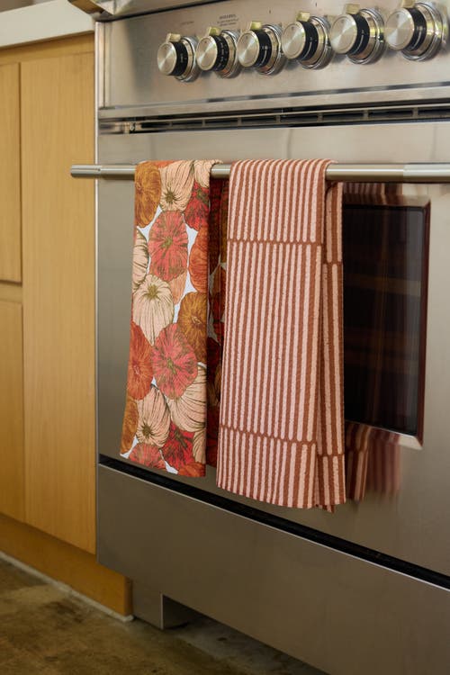 Geometry Kitchen Tea Towel Set In Orange
