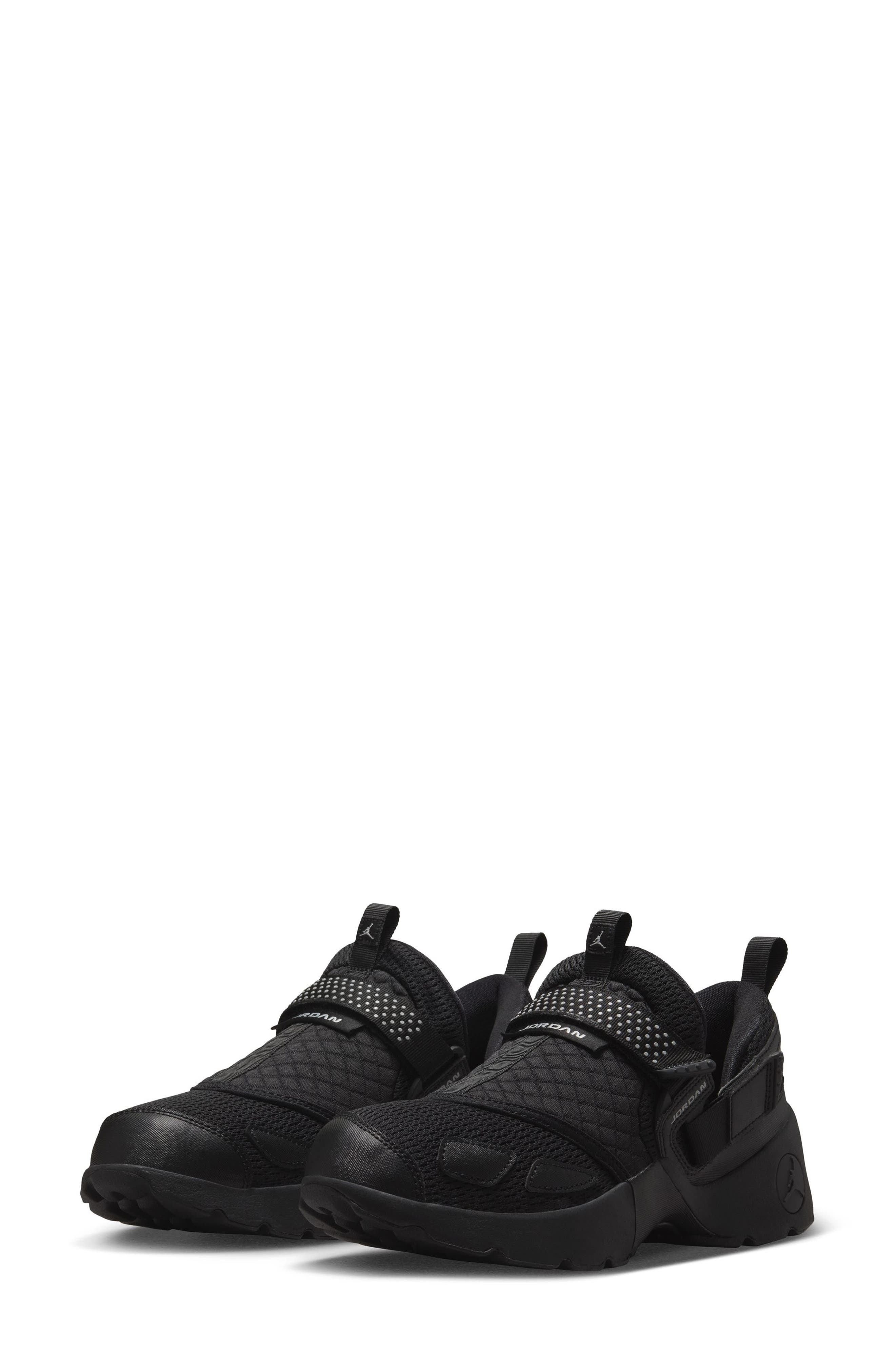Nike Trunner LX Sneaker, Main, color, 