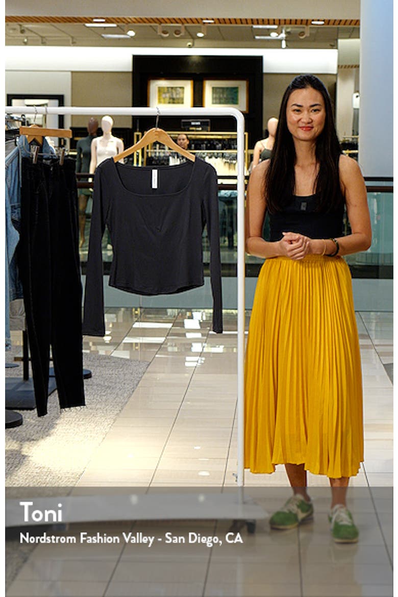 Contour Seam Knit Top video