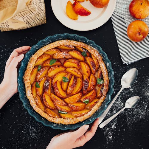 Emile Henry 11-inch Deep Tart Dish, 2.1 Quart In Ocean