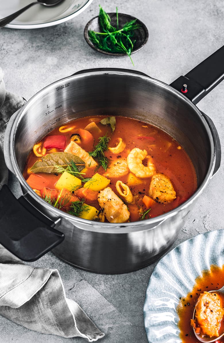 Fissler Vitaquick Premium Pressure Cooker Set and Glass Lid, Alternate, color, 