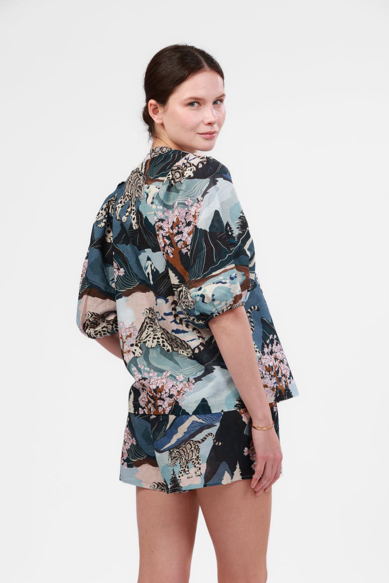 Short Snow Leopard, Alternate, color, Blue