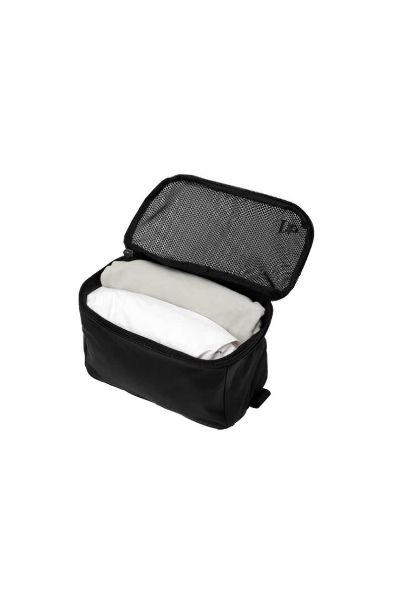 D_b_ Essential Packing Cube, Alternate, color, Black Out