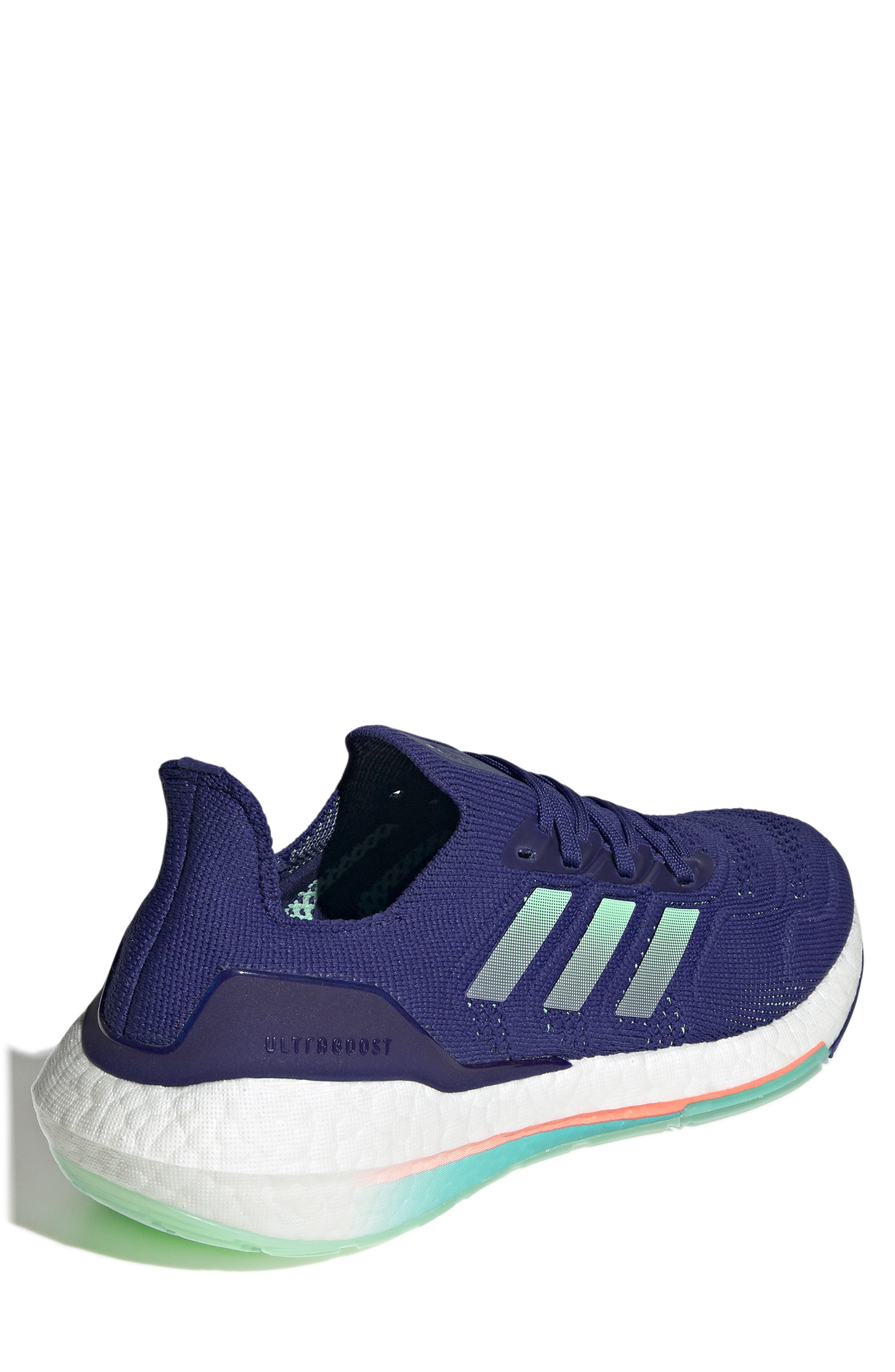 adidas gazelle silver green womens Adidas Unisex Ultraboost 22 Cold.Rdy Core Black / Grey Six / Grey Four Running  Shoes main image 1