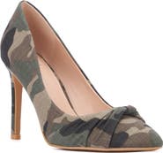 NEW YORK AND COMPANY Monique Twist Pump