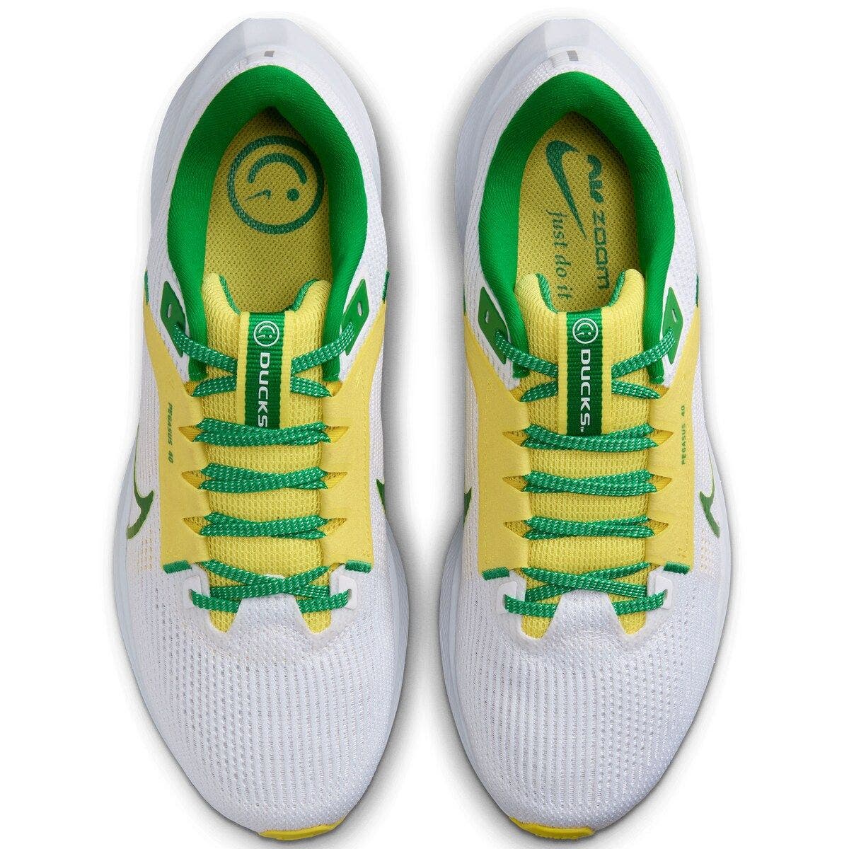 Nike Unisex Nike  White Oregon Ducks Zoom Pegasus 40 Running Shoe, Alternate, color, 