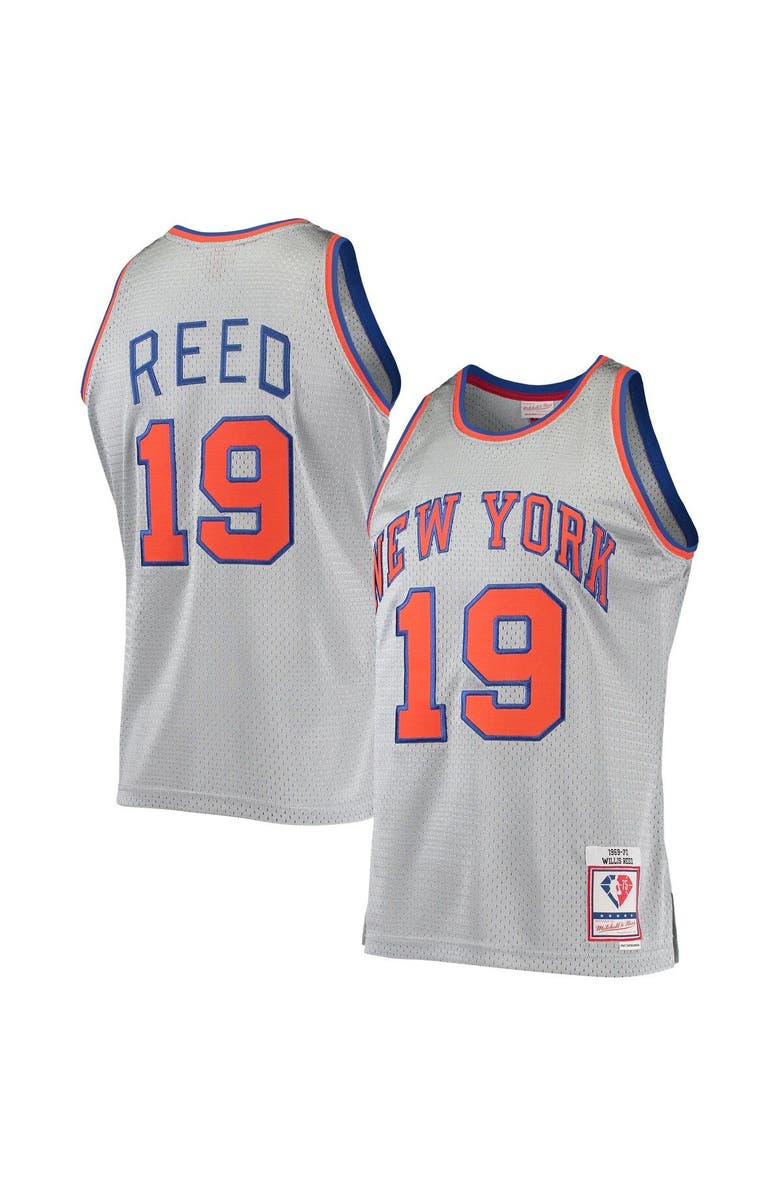 Mitchell & Ness Men's Mitchell & Ness Willis Reed Silver New York Knicks 75th Anniversary 1969/70 Hardwood Classics Swingman Jersey, Main, color, 