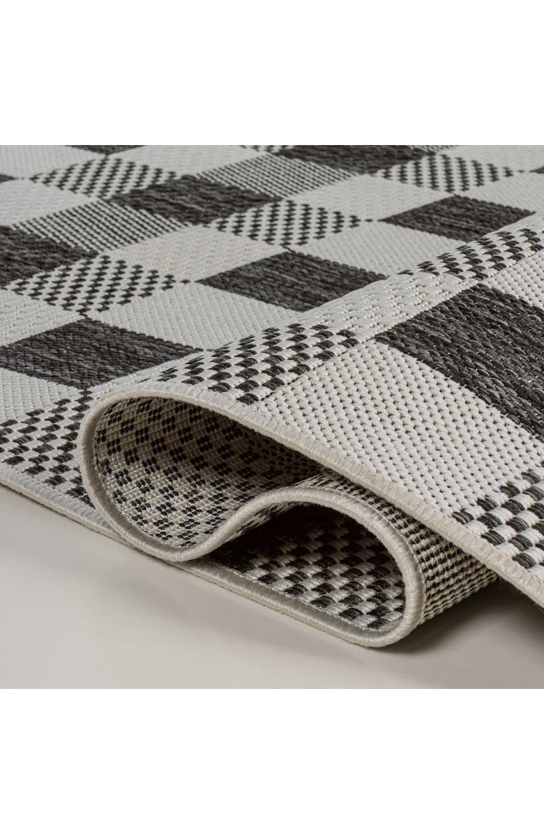 JONATHAN Y Darcy Traditional Geometric Bold Gingham Indoor/Outdoor Area Rug, Alternate, color, Black/Cream