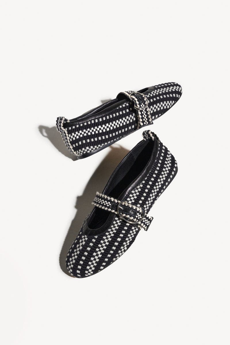 Amambaih Adela Sandals, Alternate, color, Ivory-Black