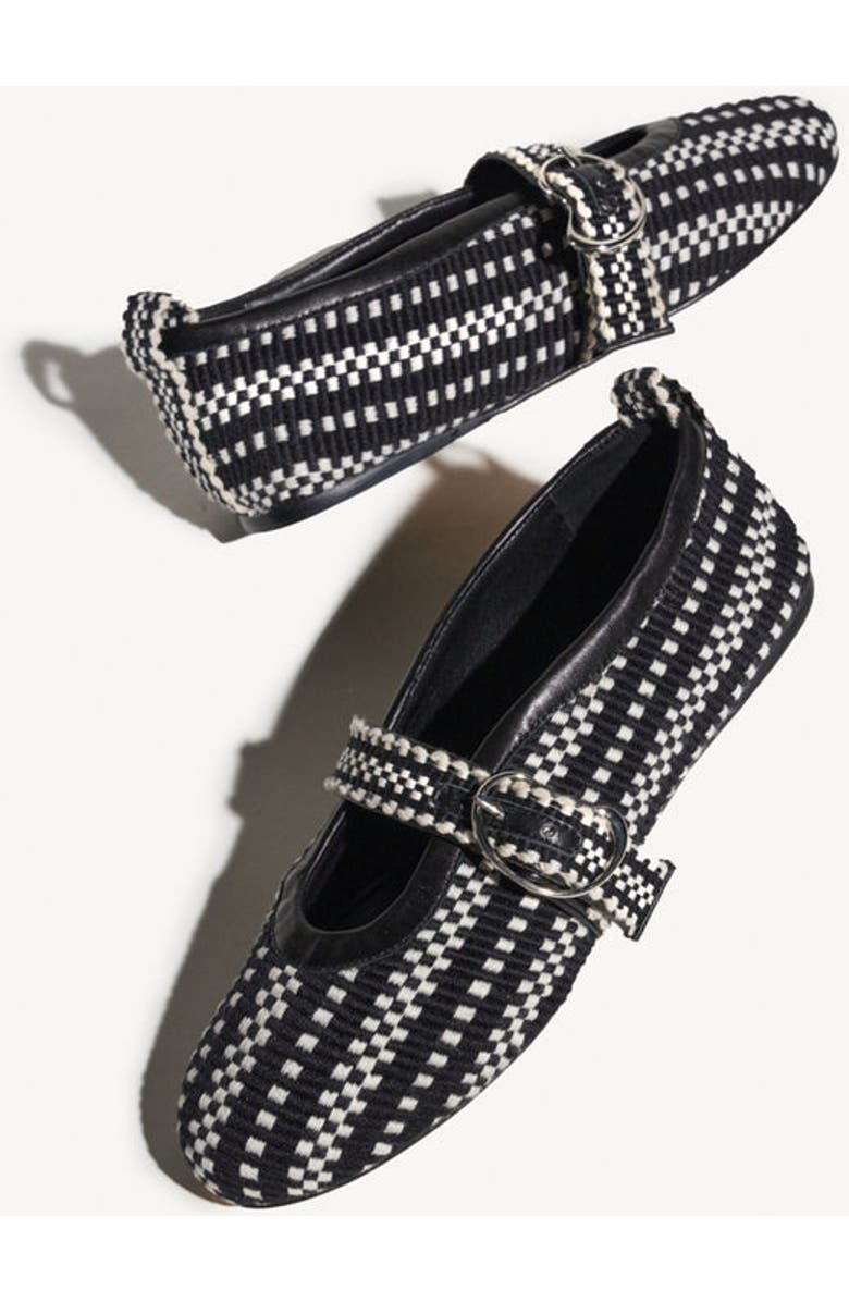 Amambaih Adela Sandals, Alternate, color, Ivory-Black