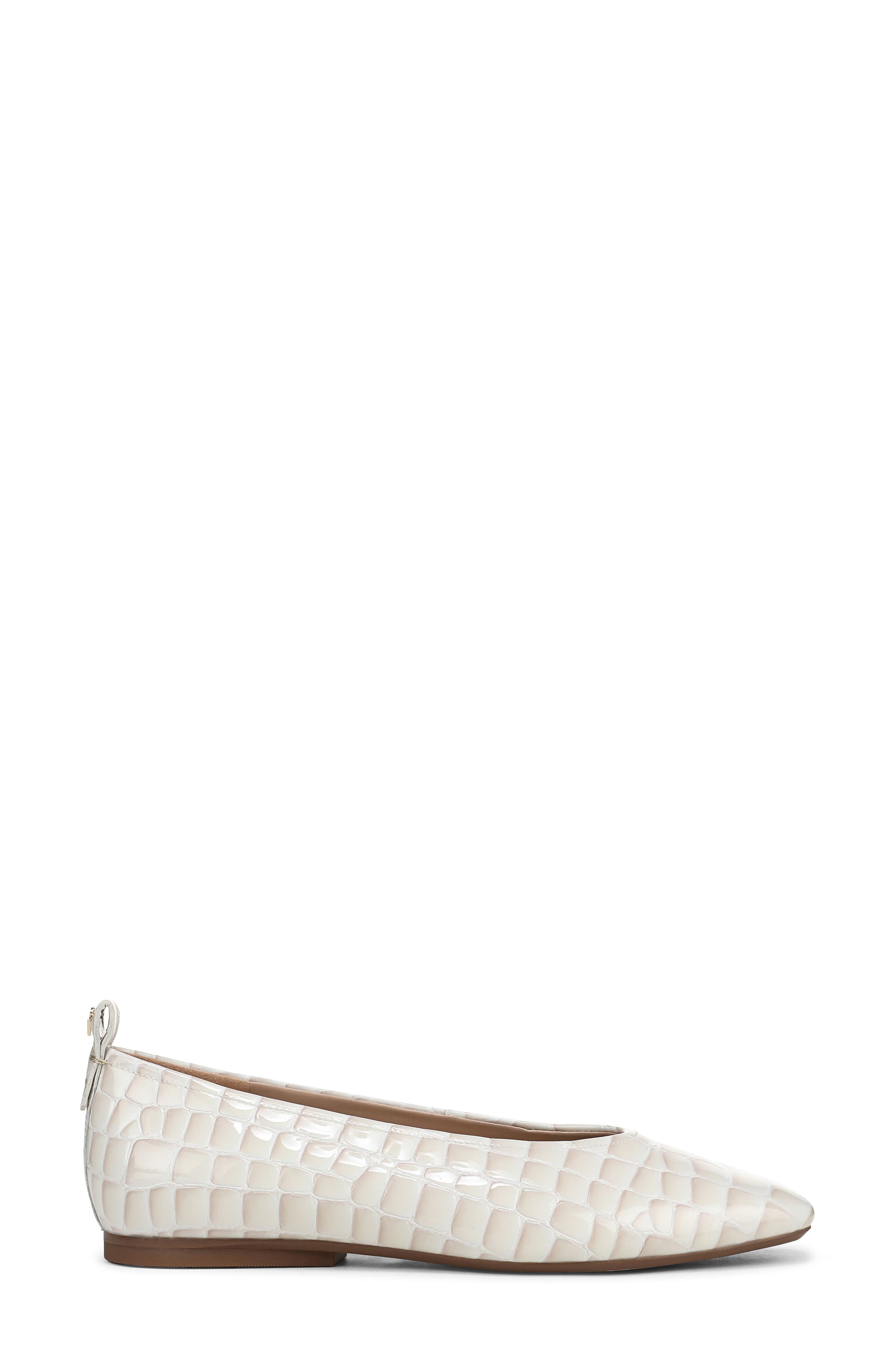 Carla Flat, Alternate, color, WARM WHITE
