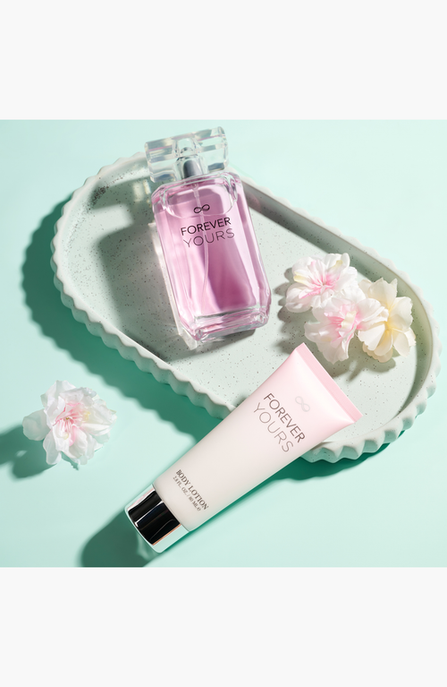 Lovery Forever Yours Bath & Body Gift Set In Light Pink/silver
