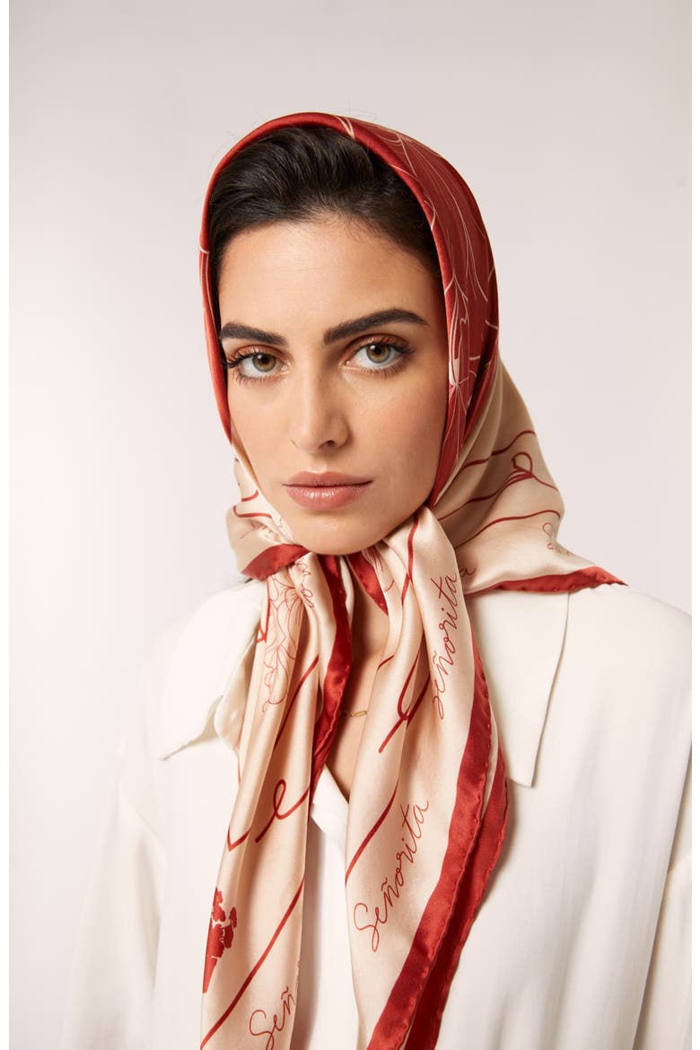 Luisa Scarve, Alternate, color, Red