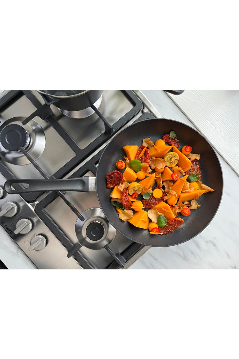 Classic 9.25" Stir Fry Pan, Alternate, color, Black