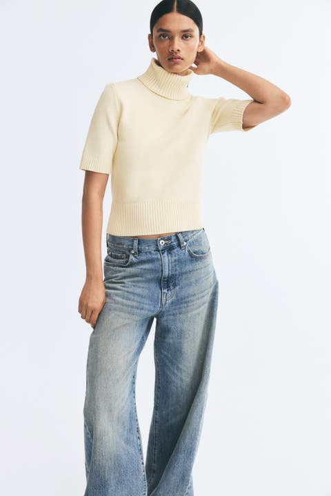 Short-sleeved Roll-neck Top