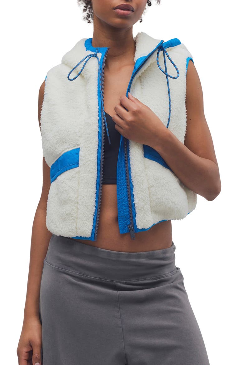 Sky High Fleece Vest, Main, color, CREAM/ POWERLINE