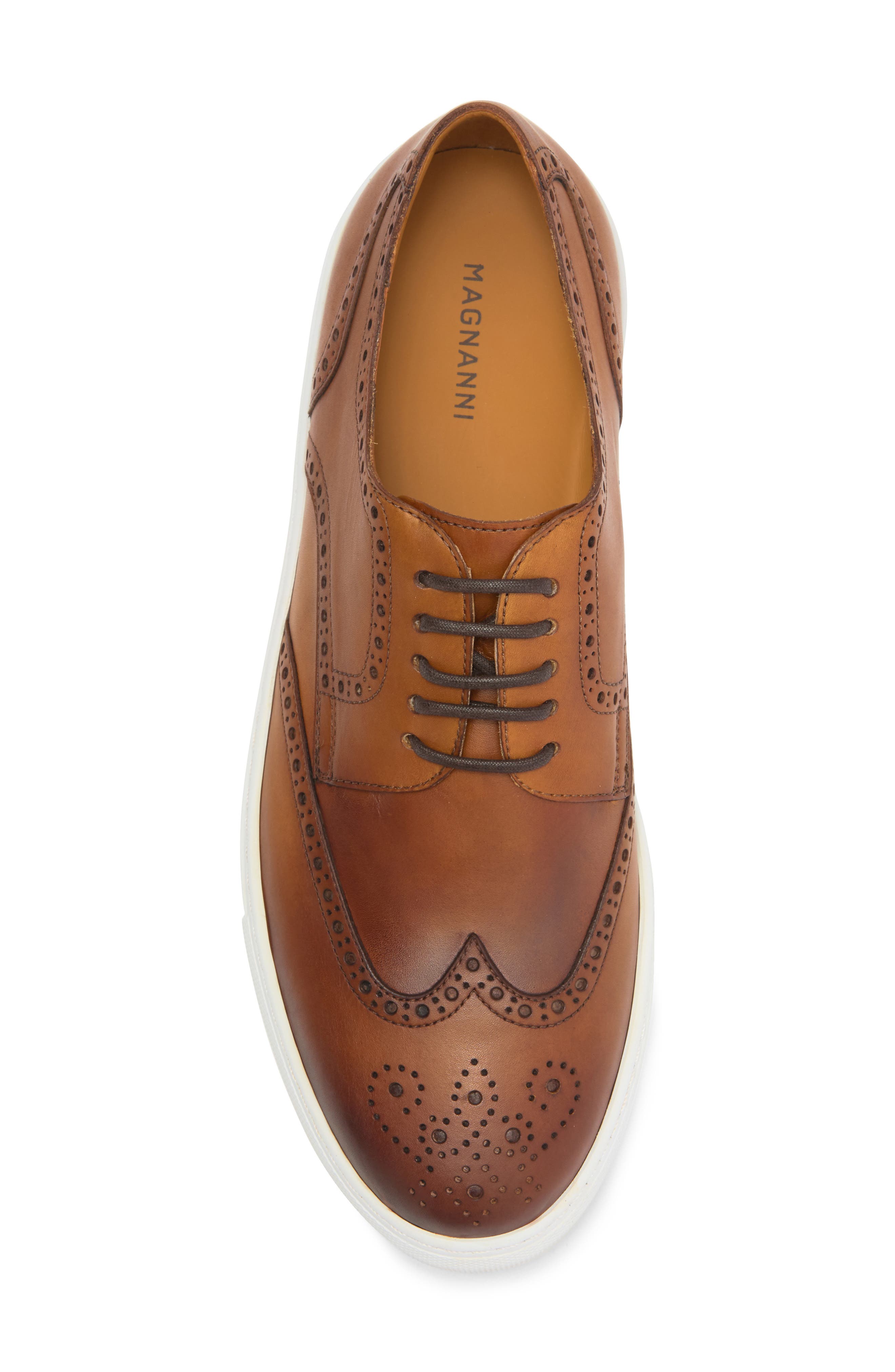 Magnanni Albert Wingtip Sneaker, Alternate, color, Cuero