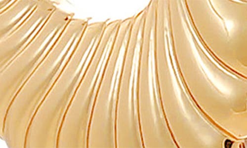 Ettika Ribbed Hoop Earrings In Gold