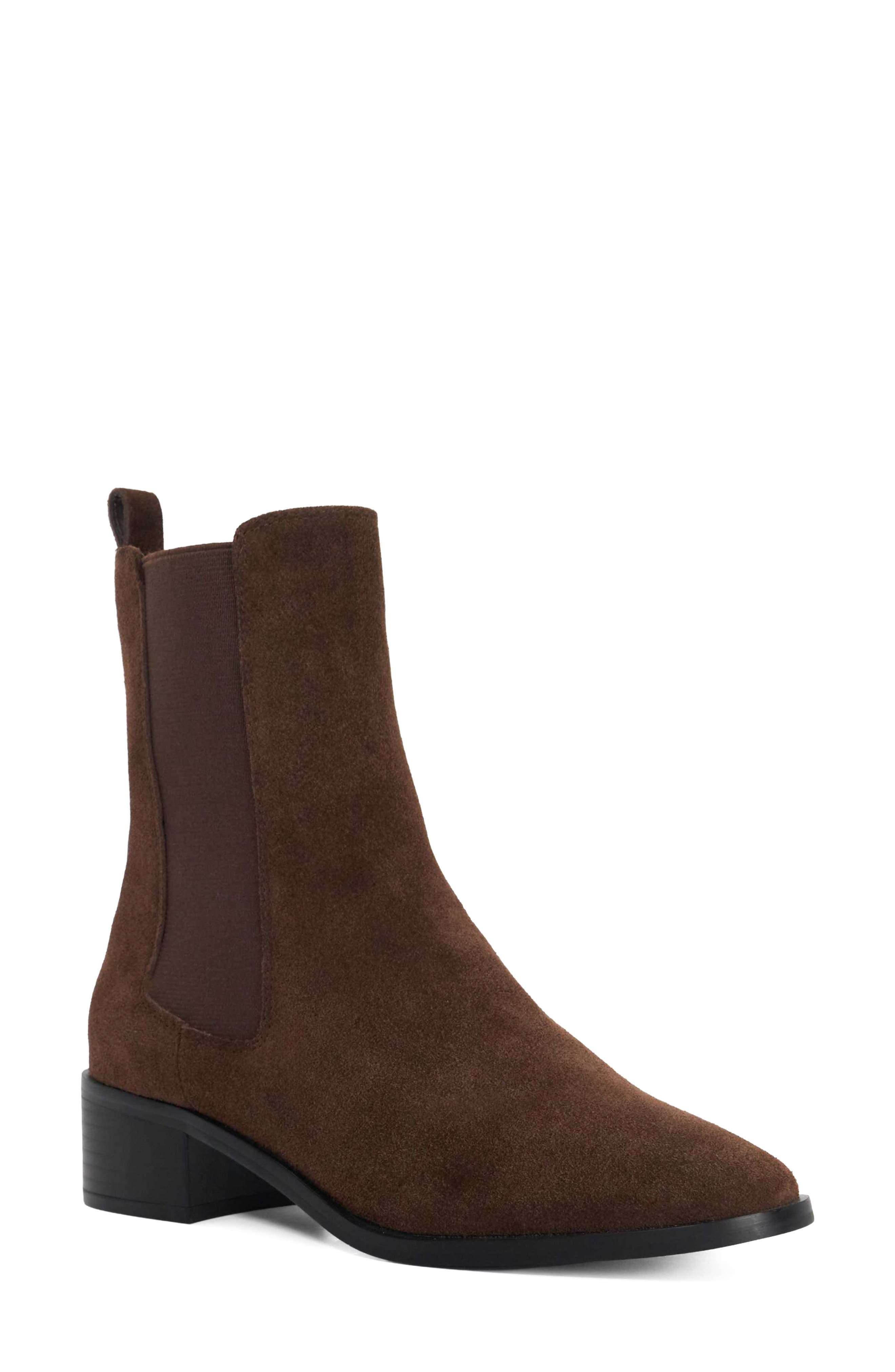 Pryia Leather Chelsea Boot