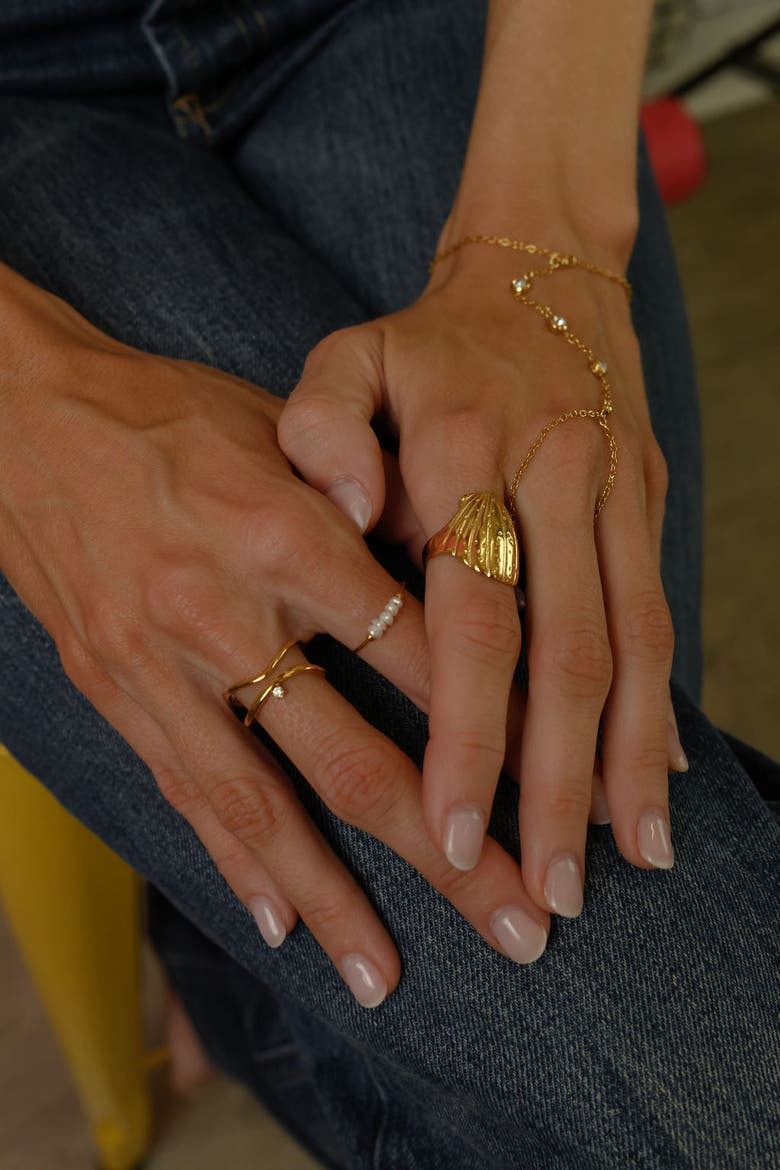 Anna Bezel Hand Chain, Alternate, color, Gold