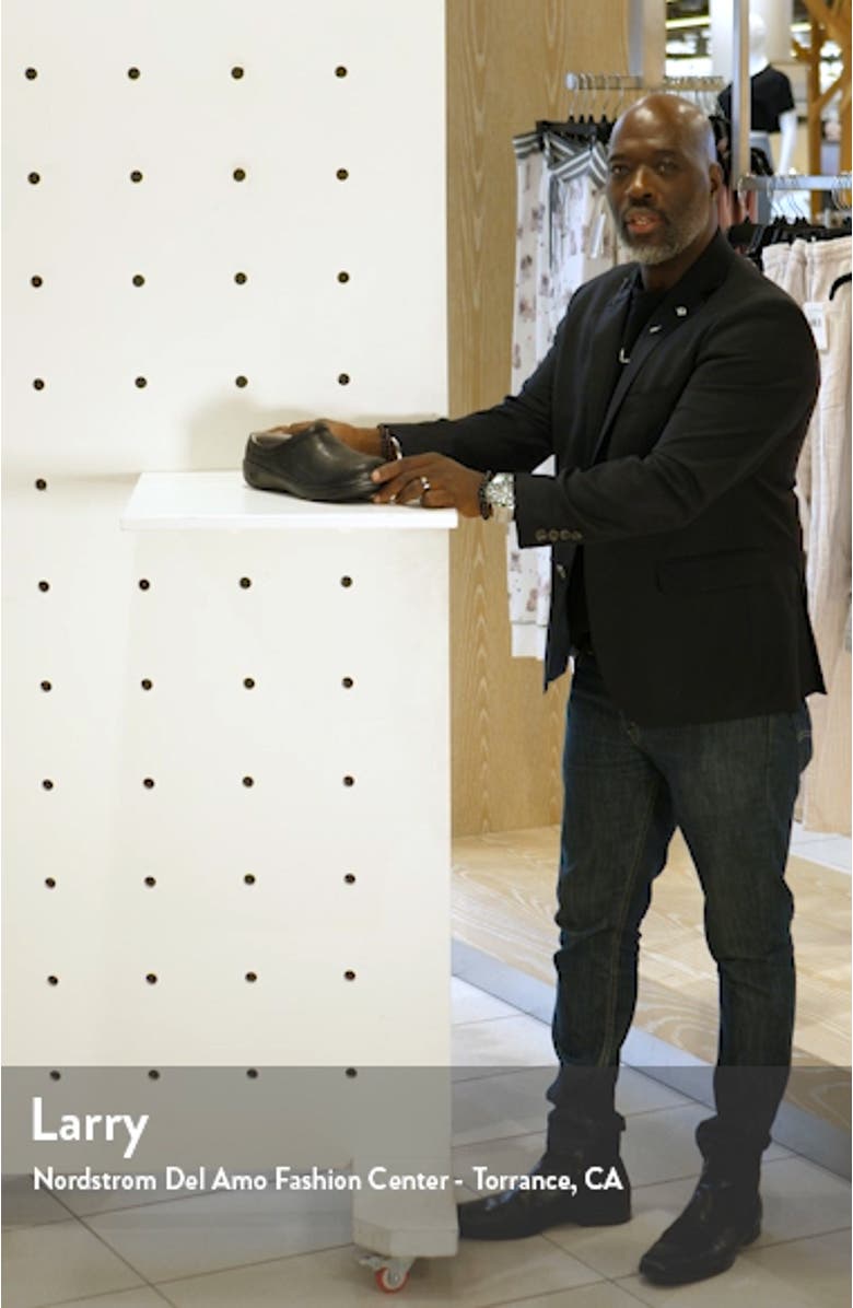 Kayla Clog, sales video thumbnail