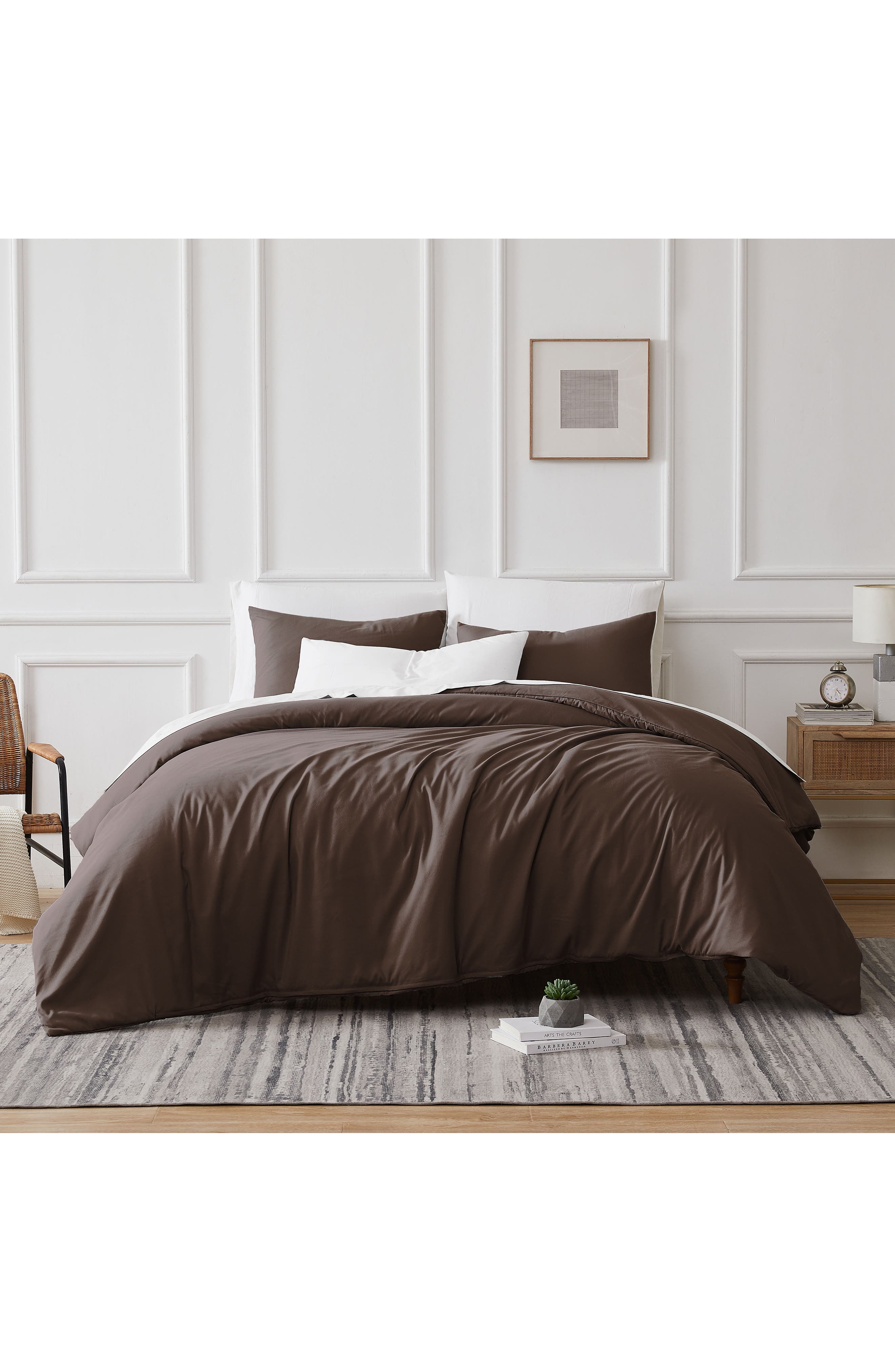 CHOCOLATE BROWN
