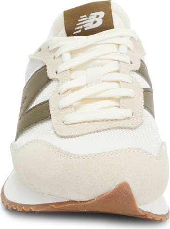 237 Sneaker
